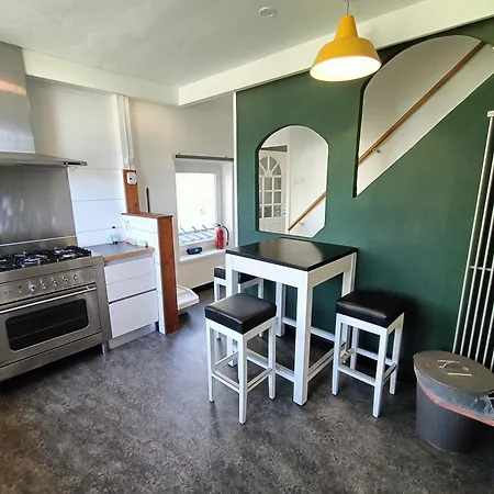 Appartamento Stylish 3br - Rooftop Lounge - Big Kitchen *