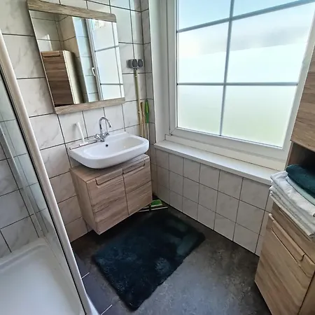 Stylish 3br - Rooftop Lounge - Big Kitchen Apartment *