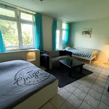 Stylish 3br - Rooftop Lounge - Big Kitchen * هيلين